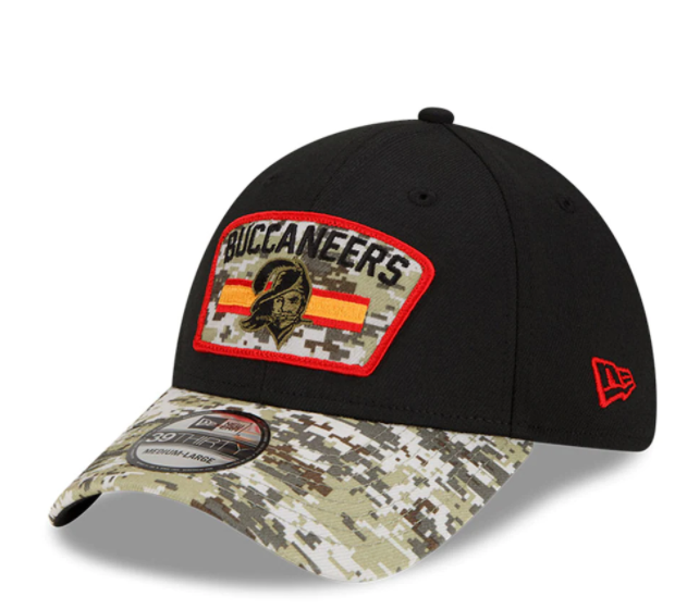 Tampa Bay Buccaneers New Era 2021 Salute to Service Sideline 39THIRTY Flex Hat