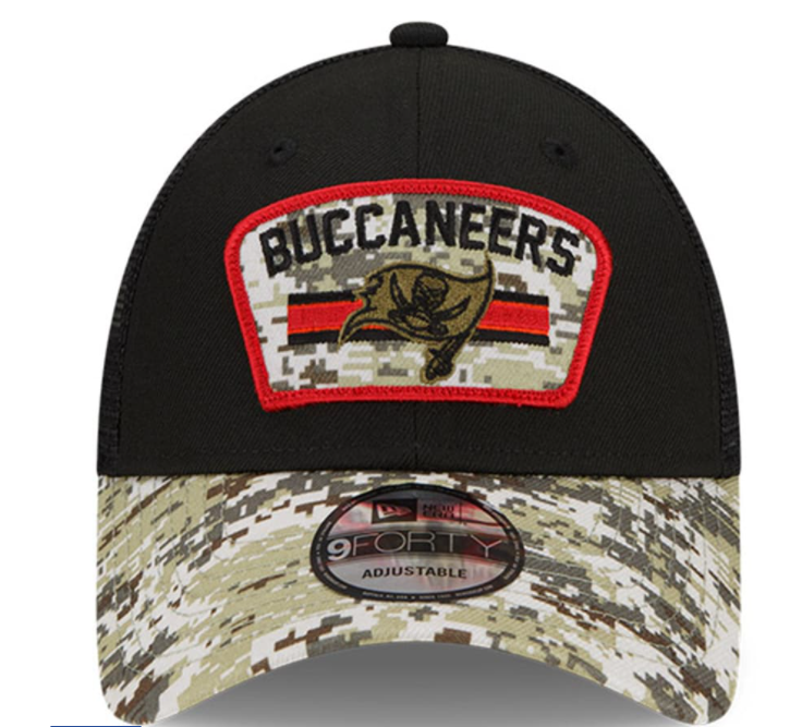Tampa Bay Buccaneers New Era 2021 Salute To Service 9Forty Adjustable Hat