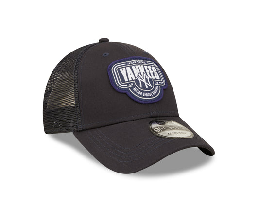New York Yankees New Era Team Logo Patched 940 Trucker