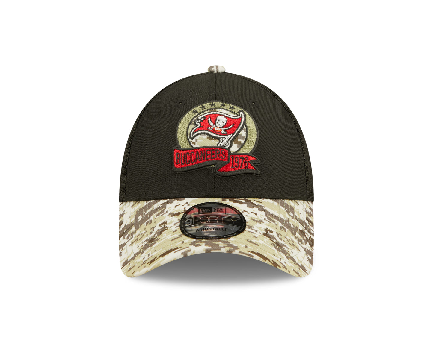 Tampa Bay Buccaneers New Era 2022 Salute To Service 9Forty Adjustable Hat