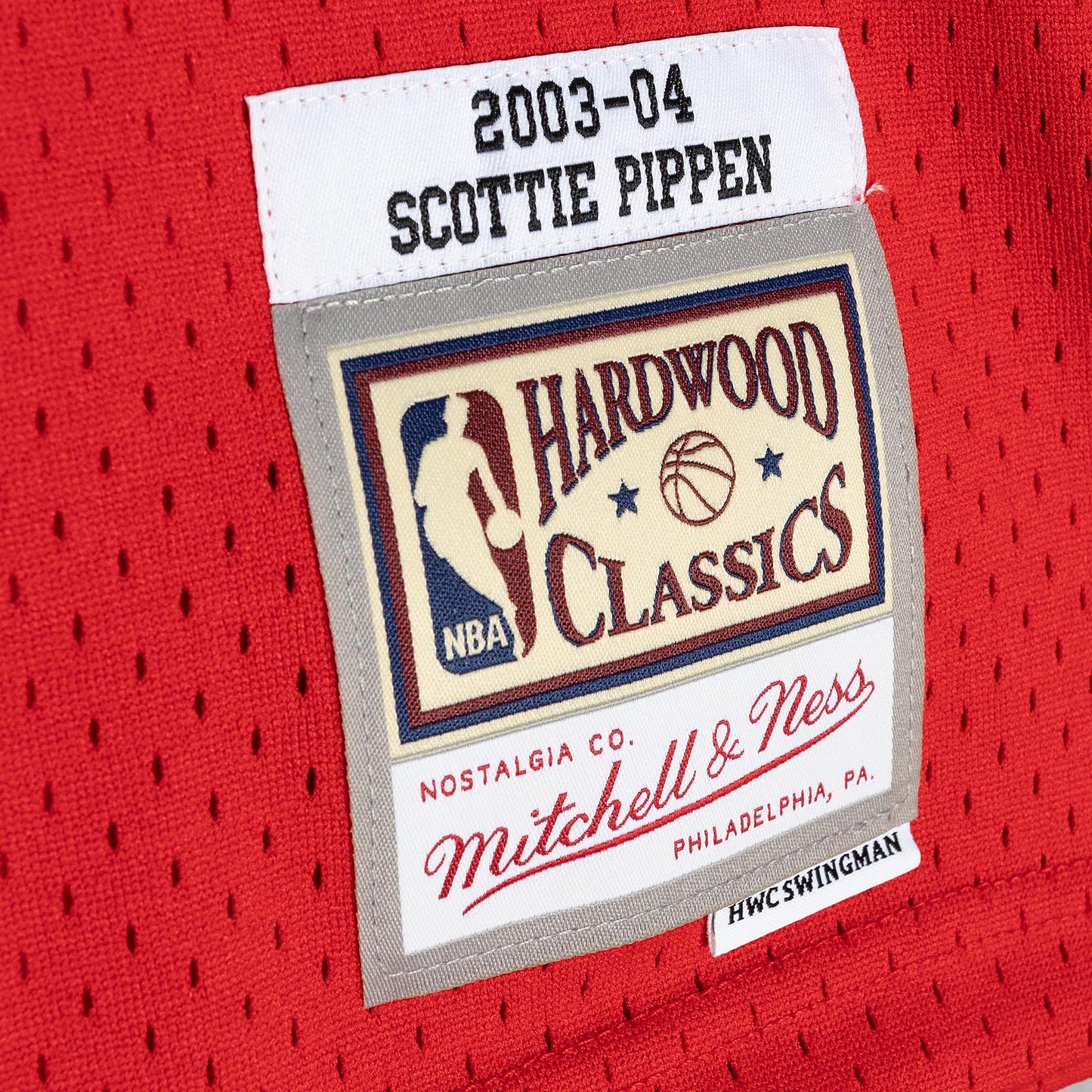 Chicago Bulls Mitchell & Ness #33 Scottie Pippen Red Alternate 2003-04 Hardwood Classics Swingman Jersey