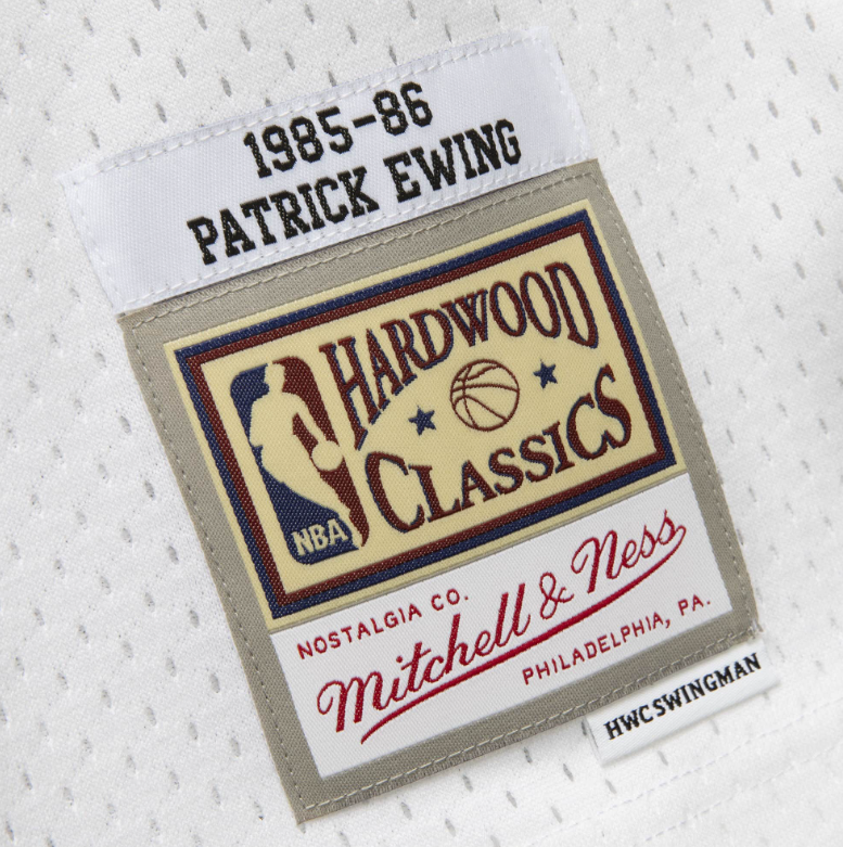 New York Knicks Mitchell & Ness #33 Patrick Ewing White 1985-86 Hardwood Classics Swingman Jersey
