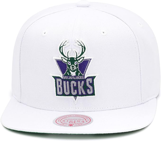 Milwaukee Bucks Mitchell & Ness Core Basic Snapback Hat - White